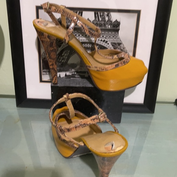 Beautiful Nine West shoes. - Picture 2 of 3